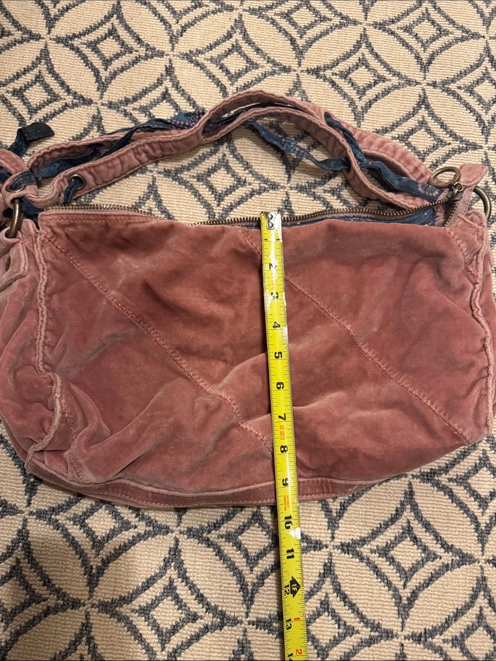 Marc Jacobs velvet Shoulder Bag in Dusty Mauve - Picture 6 of 6